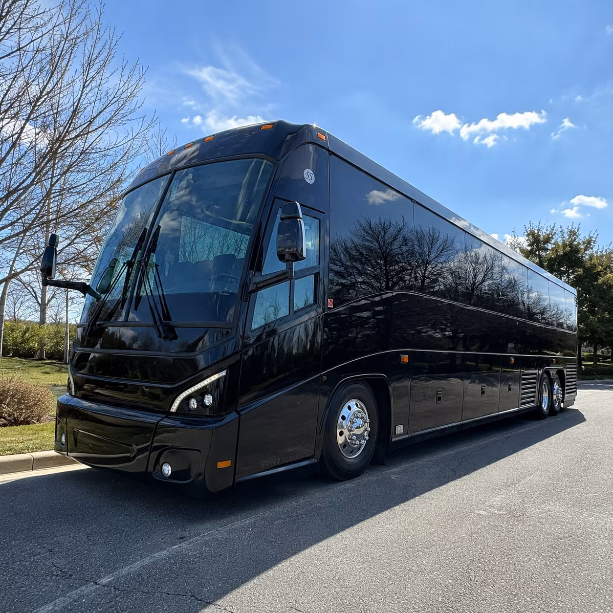 recurring shift shuttles for warehouse distribution and healthcare teams in baldwin park